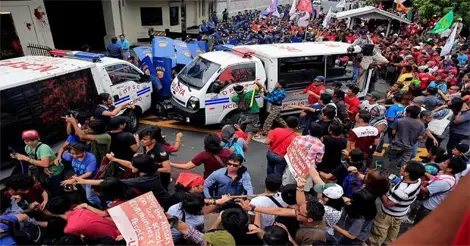 Duterte Look Into Violent Dispersal