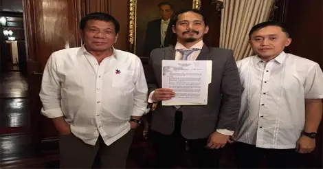 Duterte Gives Robin Full Pardon