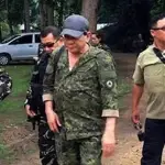 Duterte on lousy military uniform